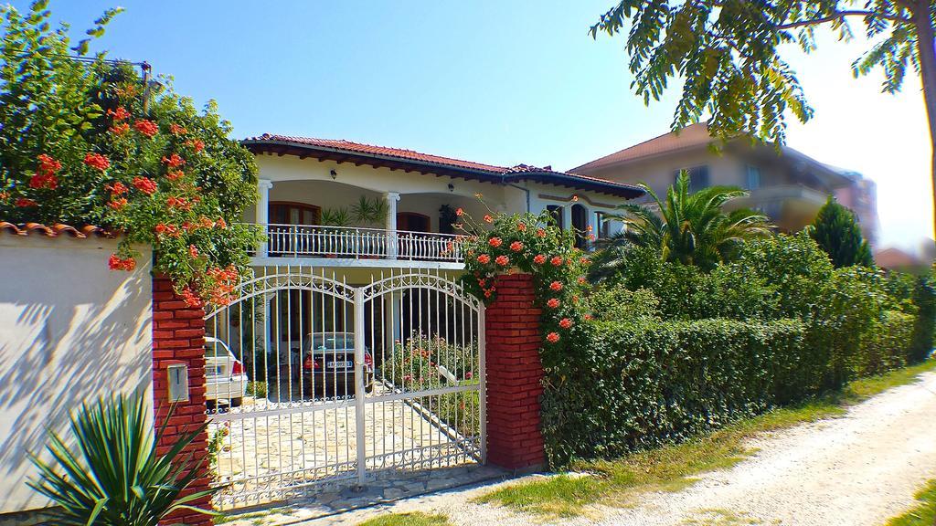 Veranda B&B Berat Luaran gambar